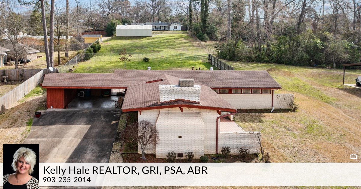 1305 Stadium St, Henderson, TX 75654